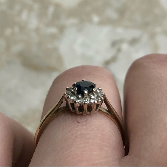 Sapphire Diamond Halo Yellow Gold Vintage Ring - Picture 10 of 11